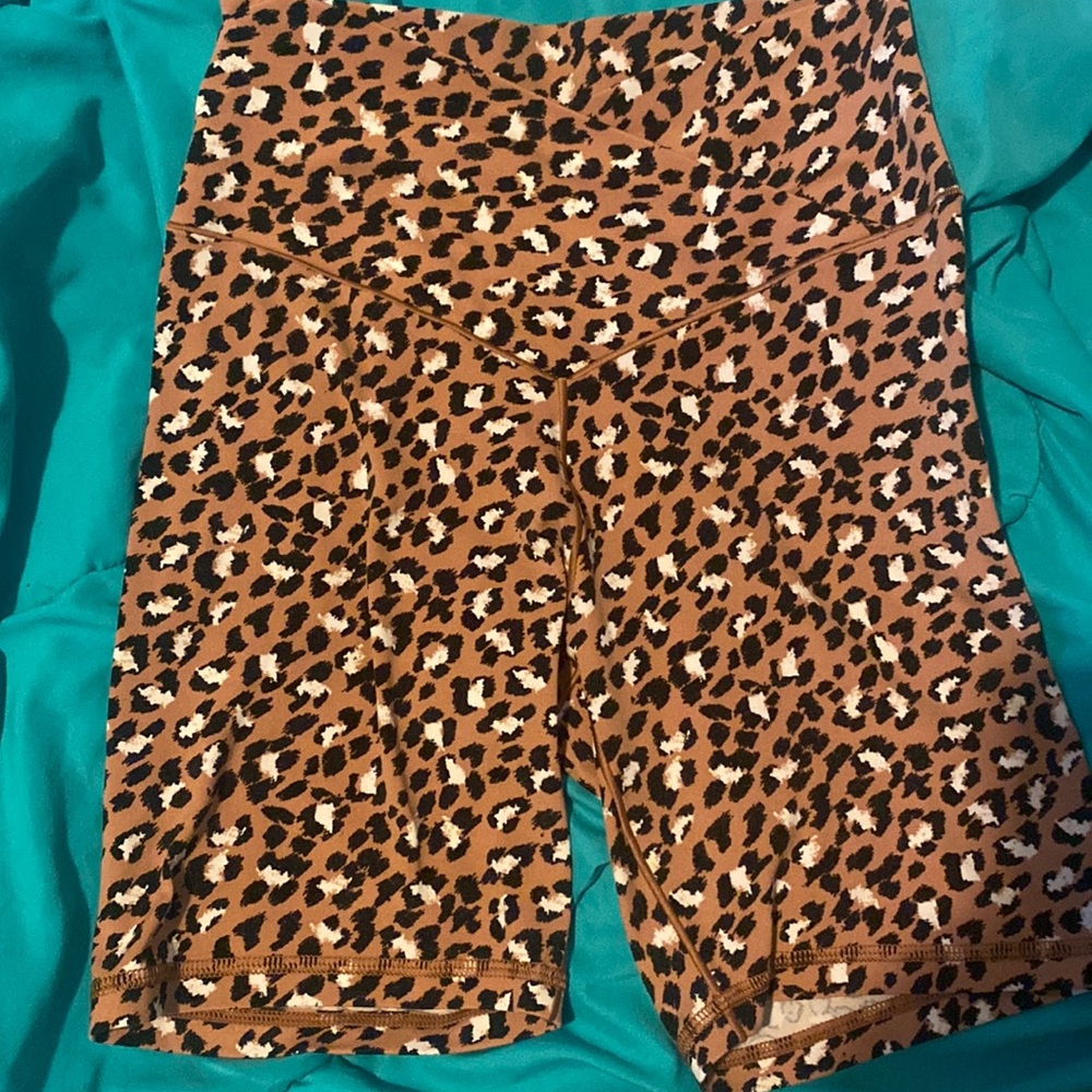 Aerie Leopard Crossover bike shorts